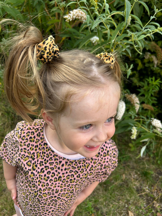 Cheetah Curl Scrunchie (medium)